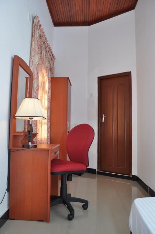 Guest Ryan Hotel Katunayaka Εξωτερικό φωτογραφία