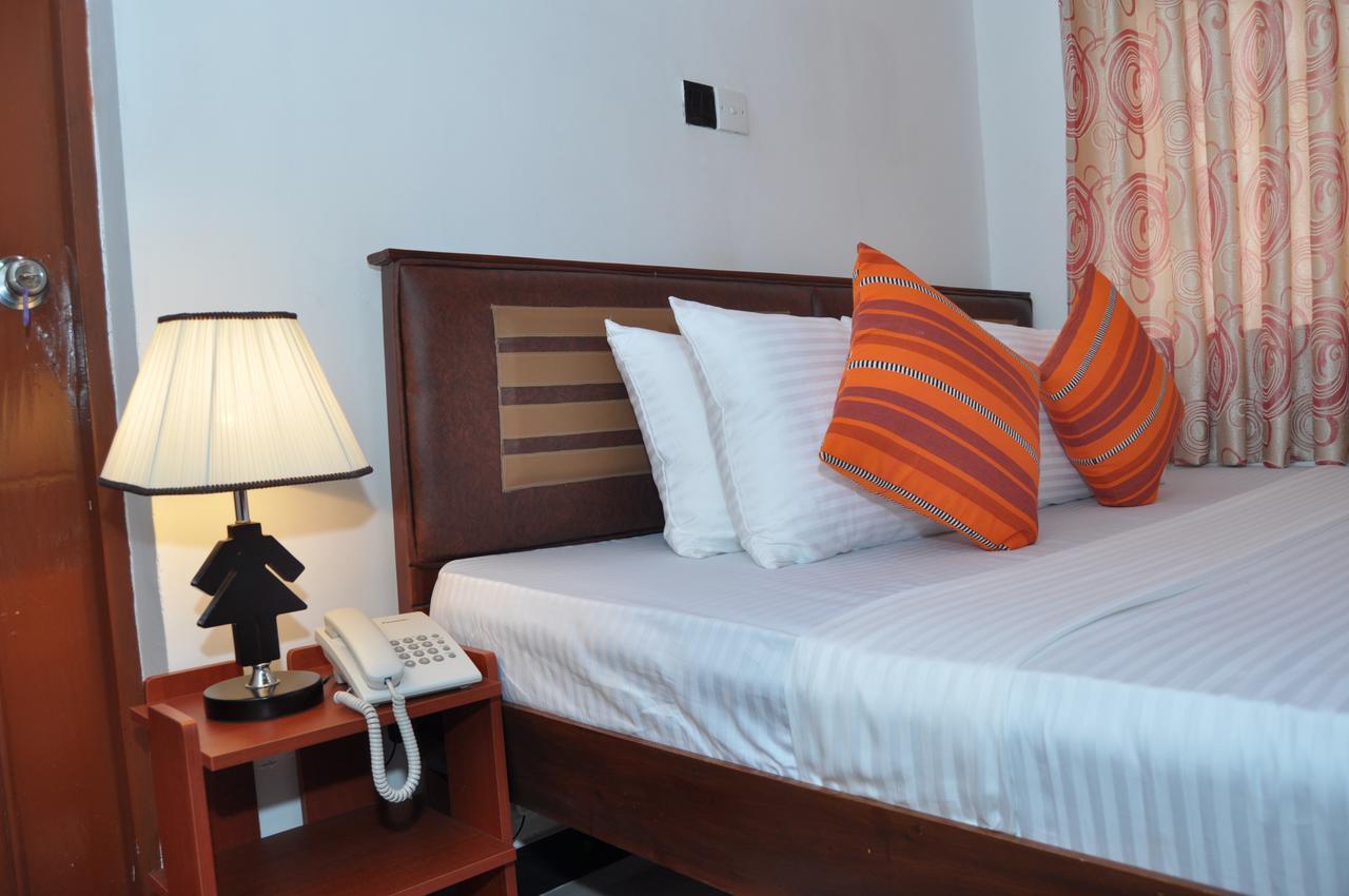 Guest Ryan Hotel Katunayaka Εξωτερικό φωτογραφία