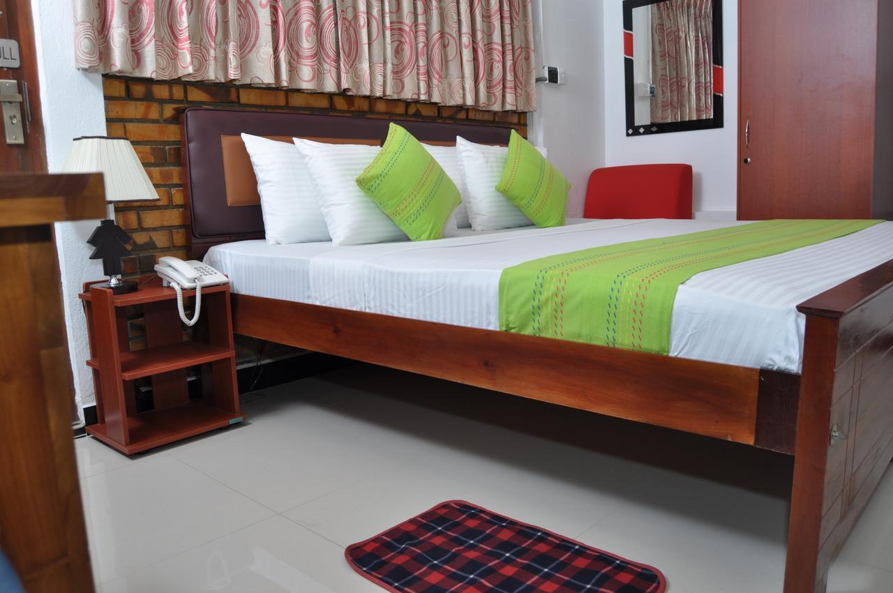 Guest Ryan Hotel Katunayaka Εξωτερικό φωτογραφία