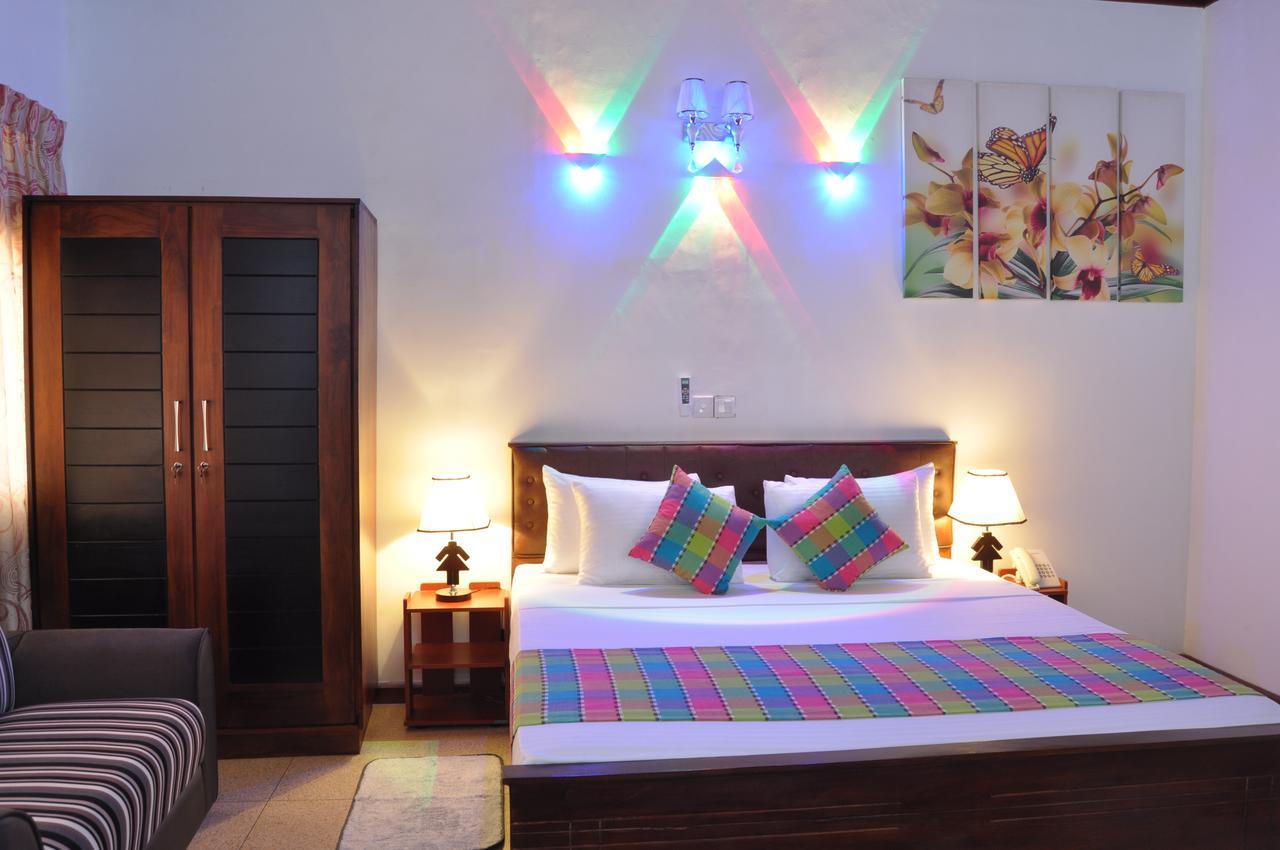 Guest Ryan Hotel Katunayaka Εξωτερικό φωτογραφία